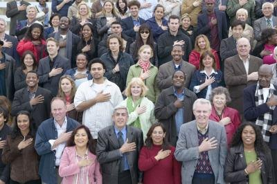 Sometimes, hundreds of new citizens pledge allegiance at the same time. Sometimes, hundreds of new citizens pledge allegiance at the same time.