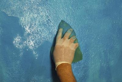 How to Choose Colors for Sponge Painting Walls How to Choose Colors for Sponge Painting Walls