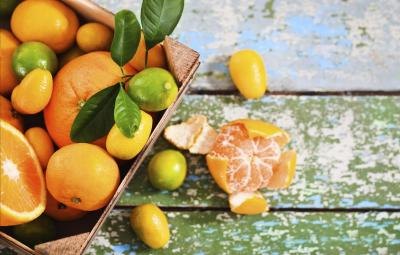 Box of assorted citrus fruits Box of assorted citrus fruits