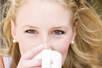 woman's eyes woman's eyes