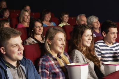 Filmmakers and movie buffs prefer widescreen over full-screen DVDs. Filmmakers and movie buffs prefer widescreen over full-screen DVDs.