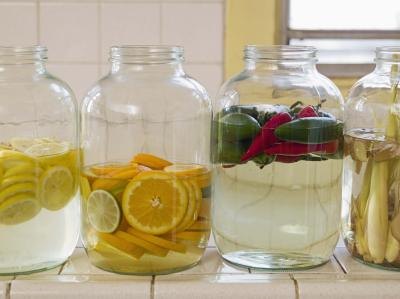 The Master cleanse Diet is a liquid diet involving lemon, hot pepper and maple syrup. The Master cleanse Diet is a liquid diet involving lemon, hot pepper and maple syrup.