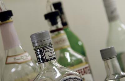 Alcohol withdrawal sometimes causes symptoms that can be treated with lorazepam. Alcohol withdrawal sometimes causes symptoms that can be treated with lorazepam.