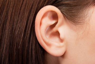 Earlobe pain. Earlobe pain.