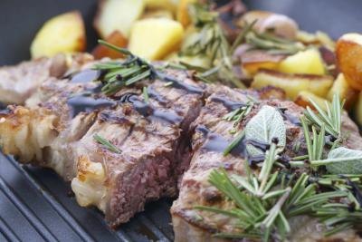 Red meat is high in sulfur. Red meat is high in sulfur.