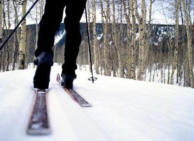 The Difference Between Snowboard & Ski Pants The Difference Between Snowboard & Ski Pants