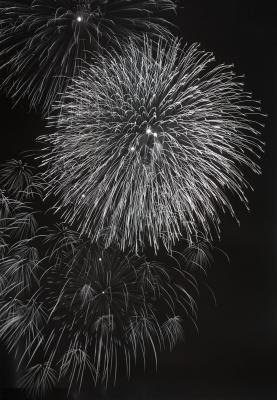 Smoke bombs can be an interesting addition to fireworks. Smoke bombs can be an interesting addition to fireworks.