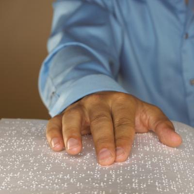 How to Naturally Rid Numbness in the Fingers How to Naturally Rid Numbness in the Fingers