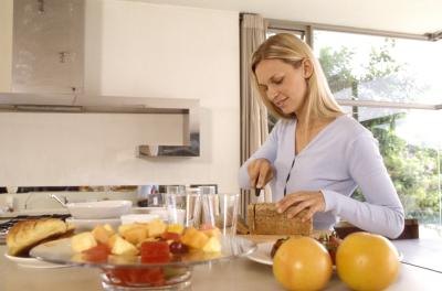 The inability to consume grapefruit can be a side effect of statin drugs. The inability to consume grapefruit can be a side effect of statin drugs.