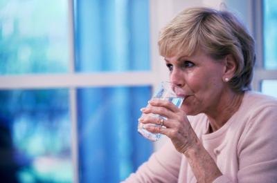 Drinking lots of water is one surefire way to eliminate, or at least decrease, that hungry feeling. Drinking lots of water is one surefire way to eliminate, or at least decrease, that hungry feeling.