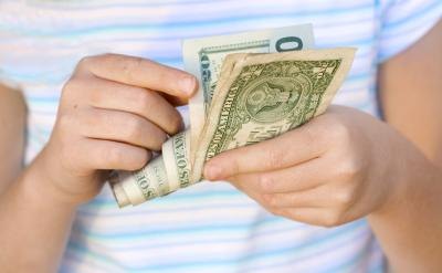 12-year-olds to earn money can make money in the summer. 12-year-olds to earn money can make money in the summer.