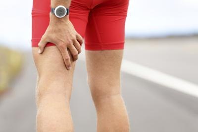 Thigh pain can be caused by muscle strain. Thigh pain can be caused by muscle strain.