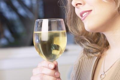 Alcohol can contribute to artery blockage and poor circulation. Alcohol can contribute to artery blockage and poor circulation.