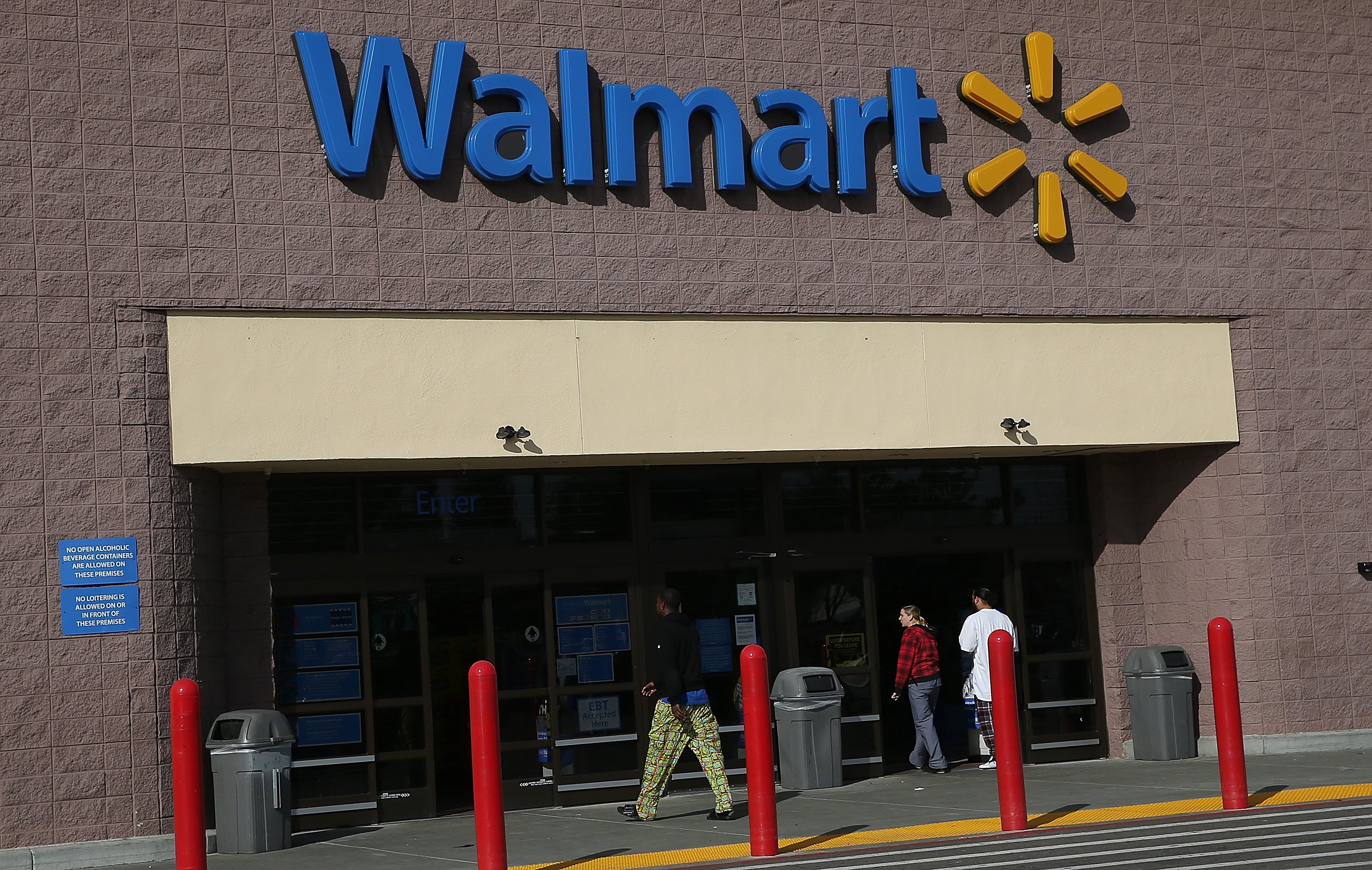 Analyze Wal-Mart's strategic choices