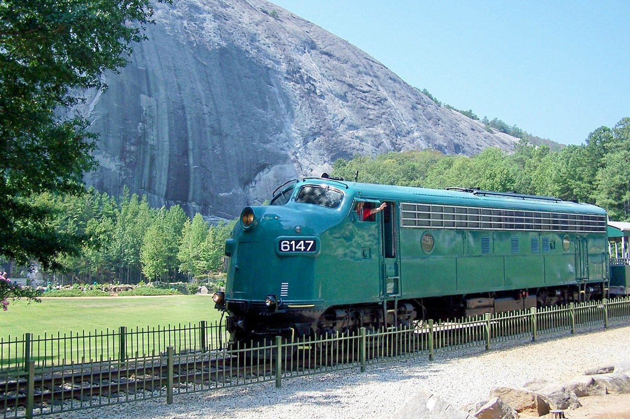 train tours in georgia