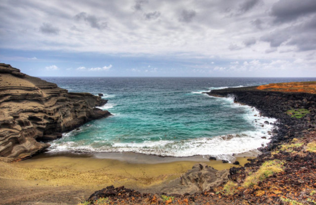 11 Breathtaking Hawaiian Beaches You Can Only Reach On Foot