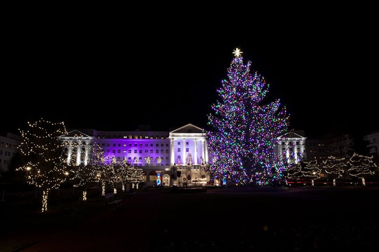 9 Best Displays Of West Virginia Christmas Lights