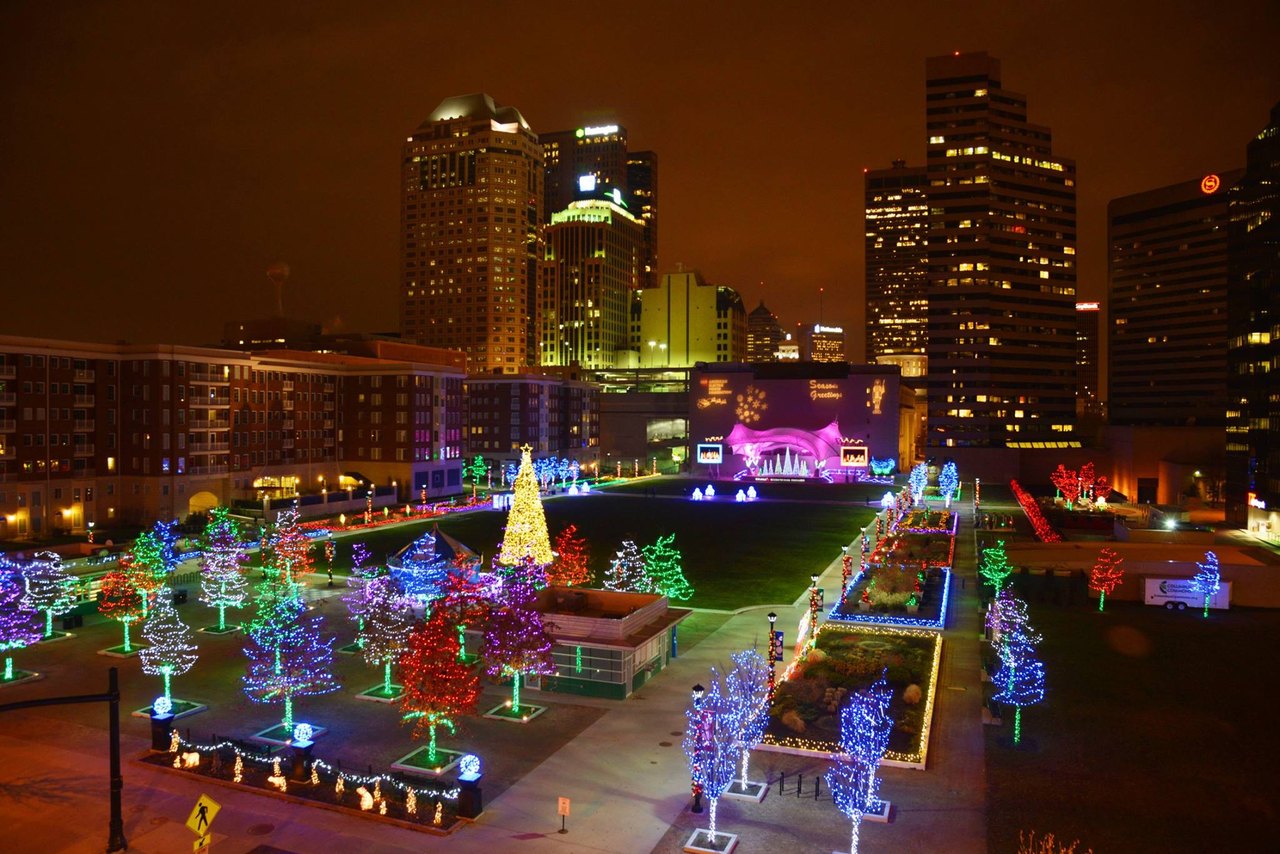 Take This Road Trip To The Best Holiday Lights In Columbus Ohio