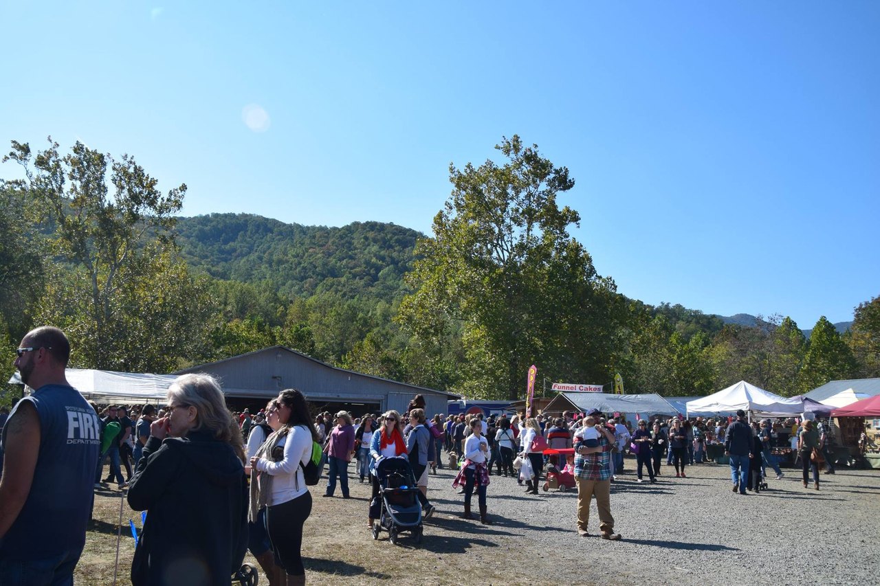 Graves' Mountain Apple Harvest Festival Is An Amazing Family Event In VA