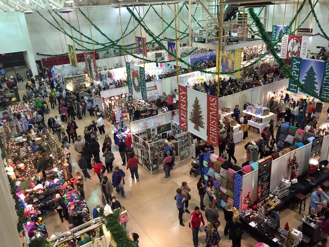 Wisconsin's Holiday Fair Is Full Of Christmas Cheer!