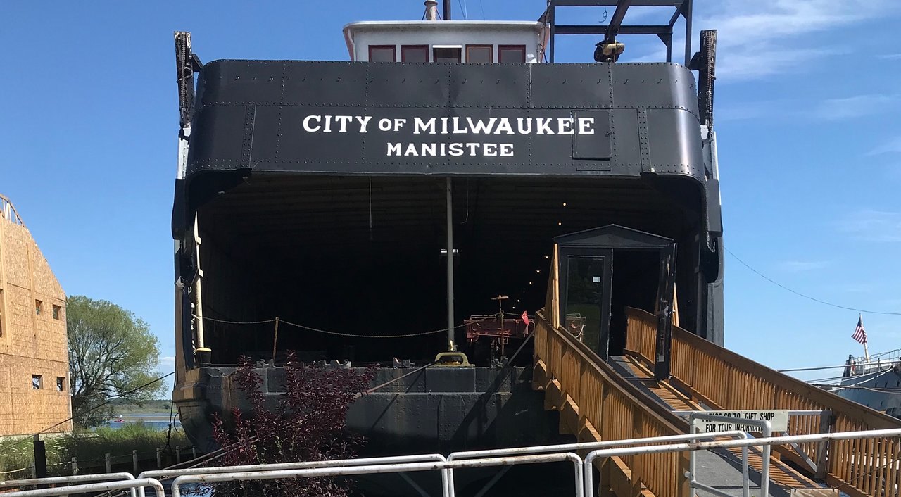 ghost ship manistee tours