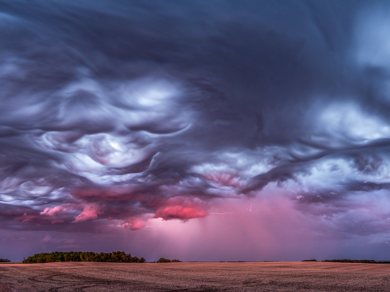 12 Amazing Storm Photos In North Dakota From Summer