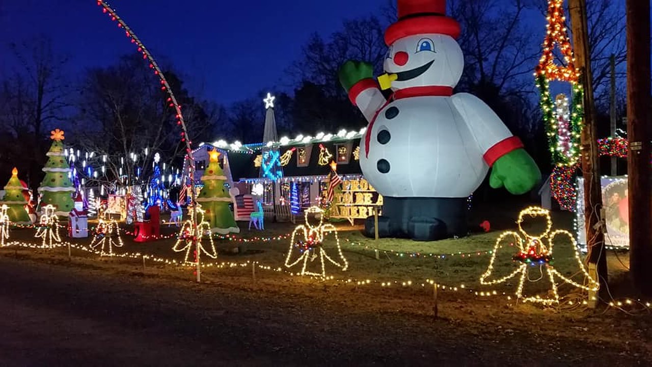 See Millions Of Lights At Finney's Christmas Wonderland In Arkansas