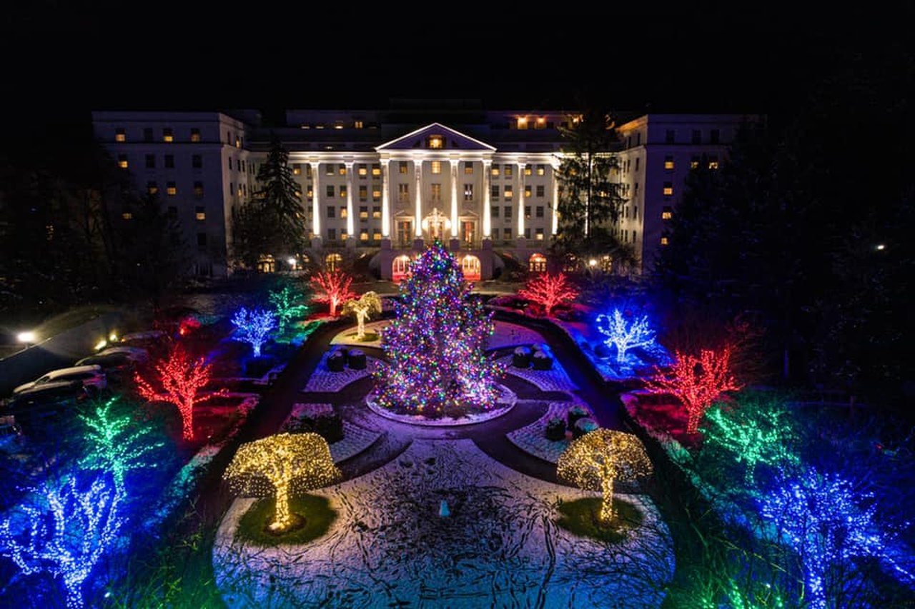 The Greenbrier In West Virginia Is Extra Beautiful At Christmas