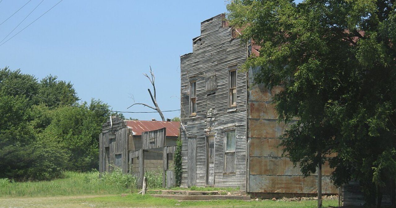 18 of the Spookiest Ghost Towns in America - Most Haunted Places