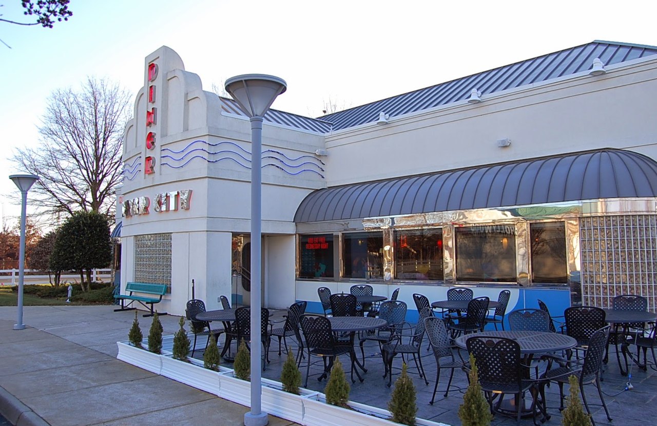 River City Diner In Virginia Grills Delicious Burgers River City Diner In Virginia Grills Delicious Burgers