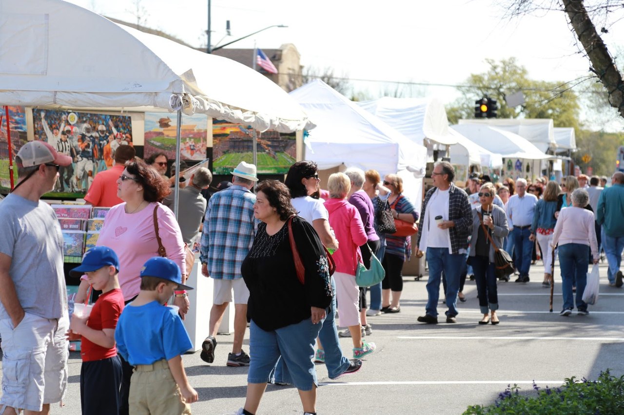 Fairhope Arts And Crafts Festival Is One Of The Best Festivals In Alabama