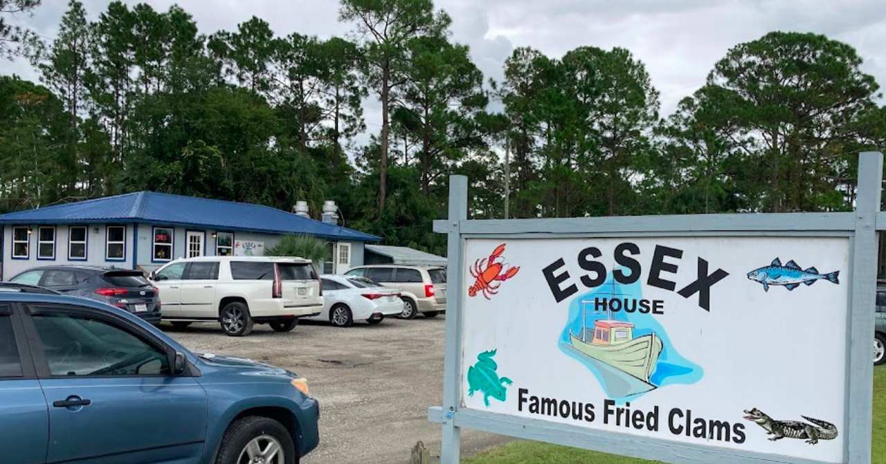 The Best Fried Clams Are At The Essex Seafood House In Florida