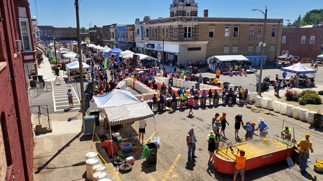 Attend The Mendota Sweet Corn Festival In Illinois This Summer