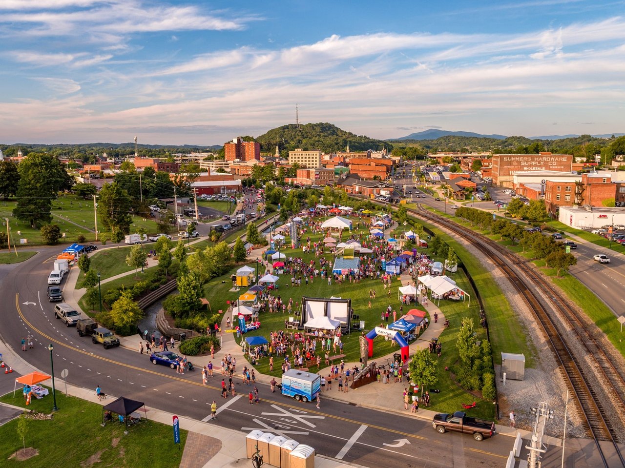 Meet The Mountains Festival Is Best Summer Celebration In Tennessee