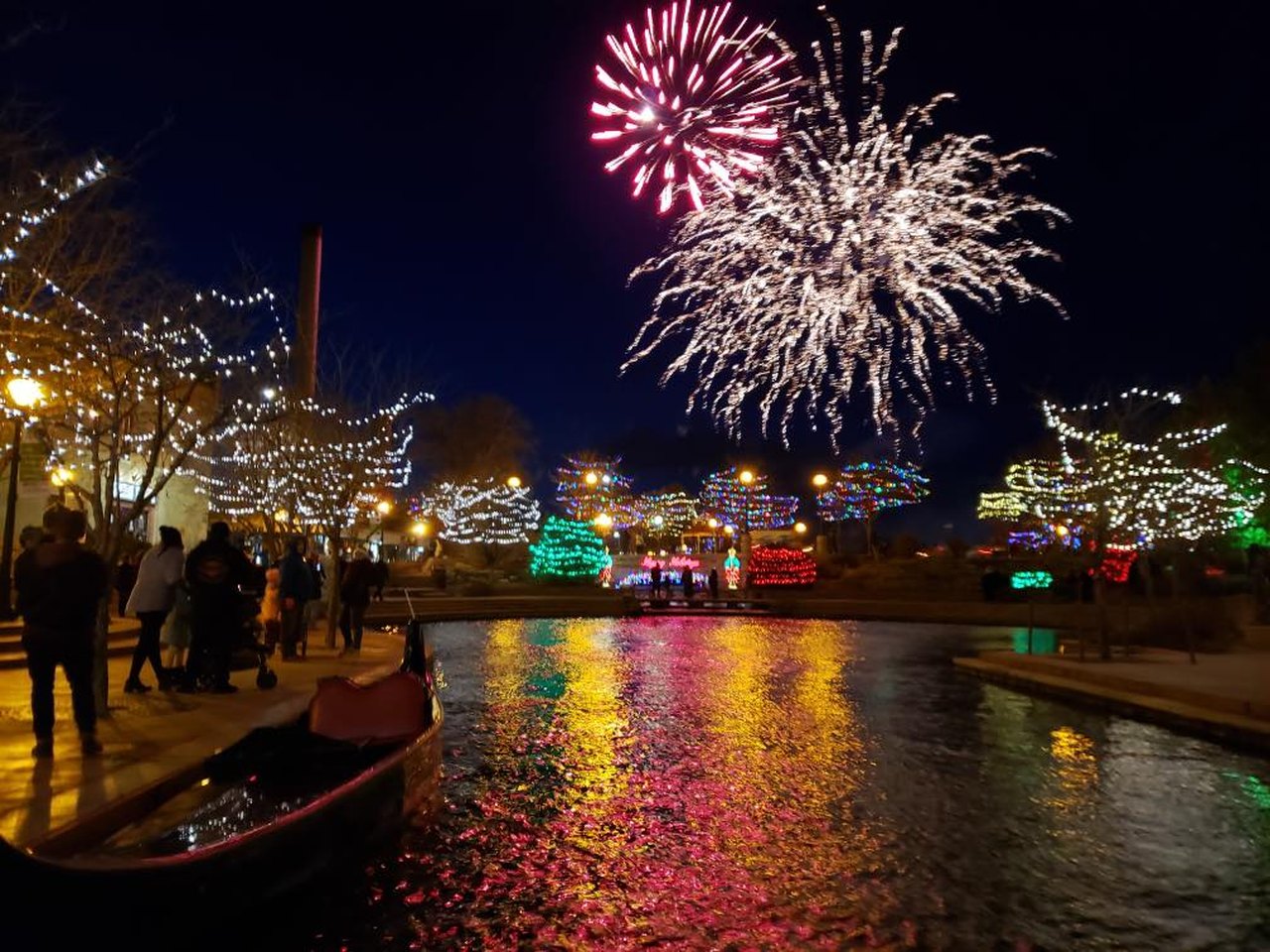 Best Christmas Light Displays In Colorado Pueblo Riverwalk