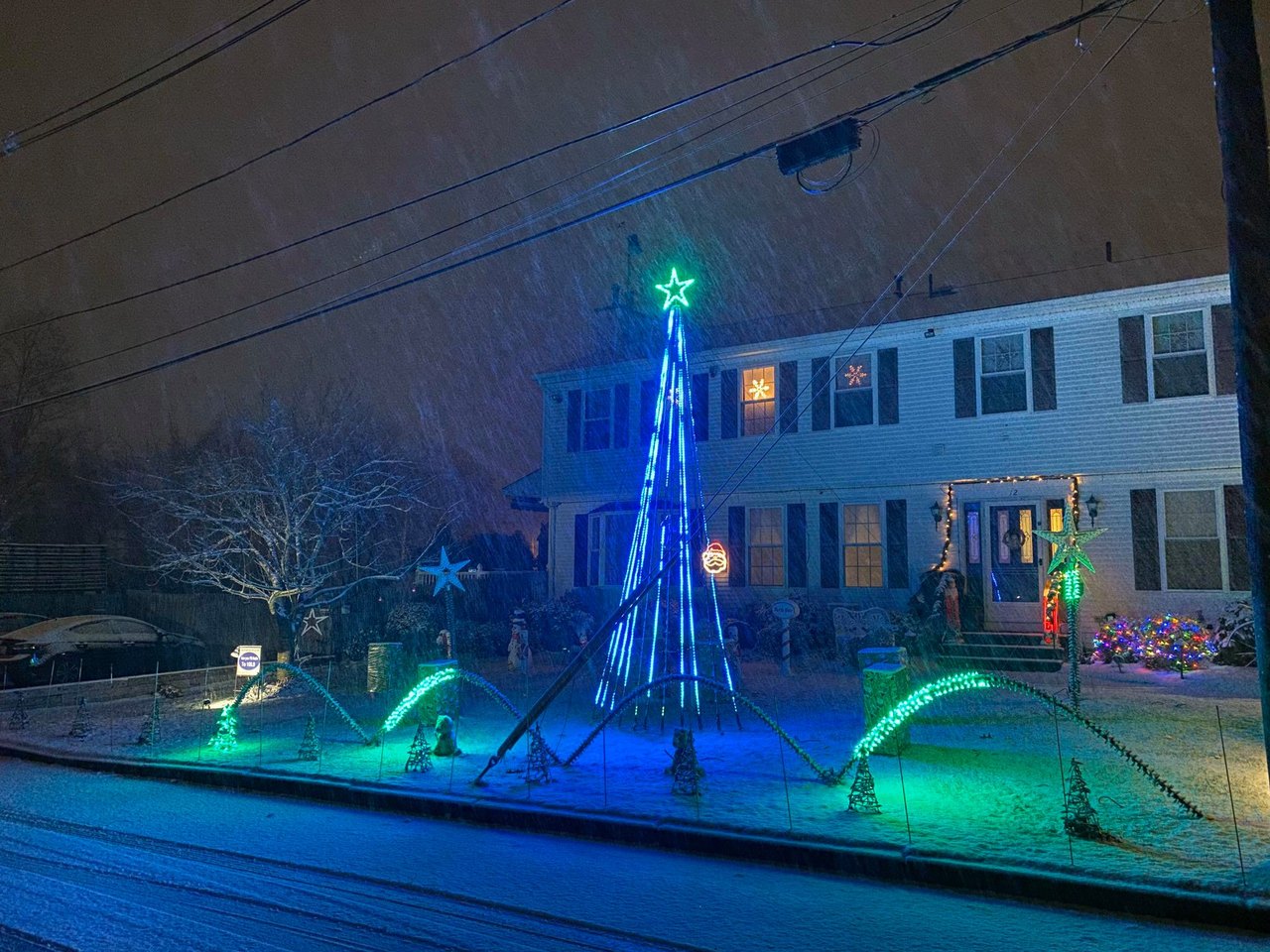 You Will Love This Dreamy Light Show In Rhode Island, Lewis Family