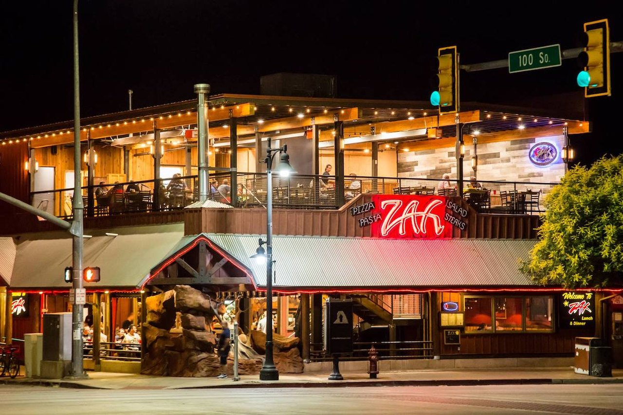 Zax Restaurant A Hidden Gem Pizza Joint In Moab, Utah
