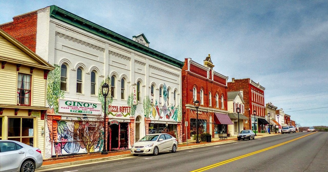 The Best Small Town Getaway In Virginia Best Things To Do In Clarksville photo picture