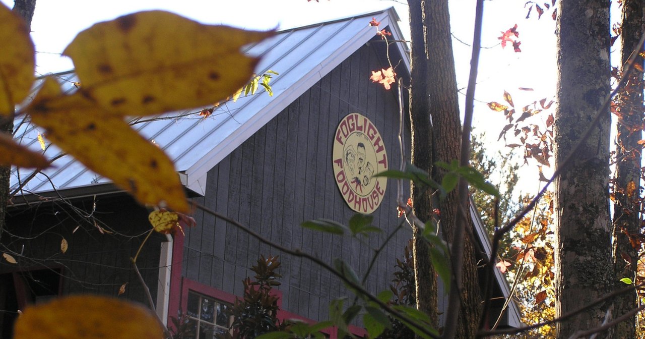 One Of The Best Restaurants In Tennessee Is Hiding In This Small Tennessee Town