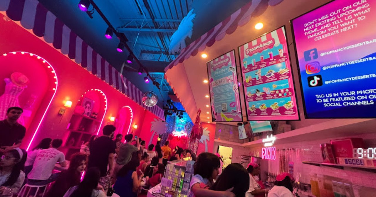 Barbie bar and discount restaurant