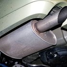 Cómo limpiar el escape de un automóvil