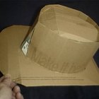 Cómo hacer tu propio sombrero de vaquero de cartón