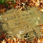 How to Word Dedications for a Memorial Plaque
