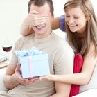 What Is a Good Gift for a New Boyfriend?