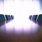 How to Decorate a Meeting Room for a Marriage Retreat