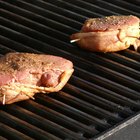 How to Make Tuna Steaks on a Gas Grill