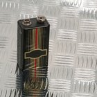 ¿Cómo hacer un estimulador eléctrico con cables de altavoz?