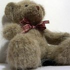 How to Make a Teddy Bear Birthday Cake