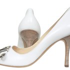 How to Dye White Leather Shoes