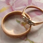 What Metals Are Hypoallergenic for Wedding Rings?